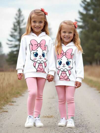 Emery Rose Kids Emery Rose Kids طقم بلوزة هودي مطبوعة برسوم كرتونية جميلة وبنطلون طويل مع خصر مطاطي - مثالي للارتداء اليومي والمدرسي في فصلي الخريف والشتاء، ملابس دافئة ومريحة للفصول الباردة