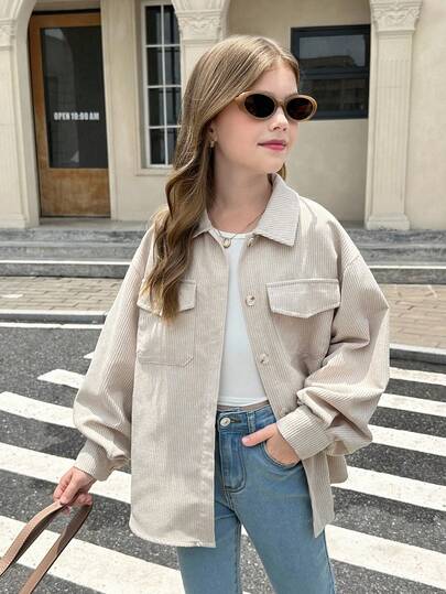 SHEIN معطف بياقة مخملية بيج للفتيات المراهقات، بجيوب قابلة للطي وأكمام طويلة منسدلة، للارتداء اليومي الكاجوال في فصلي الخريف والشتاء