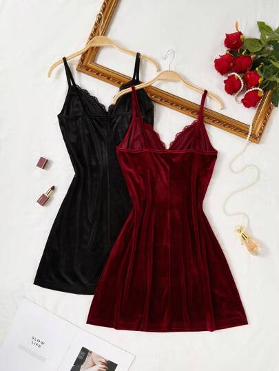 SHEIN مجموعة قميص نوم أنيق من الدانتيل المخملي للنساء، قميص نوم مخملي، ملابس خريفية وشتوية، مريحة
