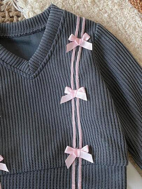 SHEIN طقم ملابس علوية محبوكة بياقة على شكل V وتنورة مطوية أنيقة للأطفال الرضع والصغار من عمر 0-3 سنوات، للخريف والشتاء