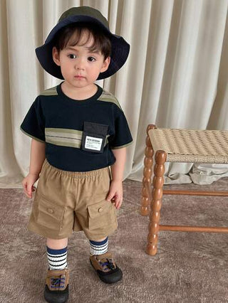 Dazy Kids مجموعة تي شيرت رقبة دائرية مخطط وشورت كارجو فضفاض للأطفال الصغار، قطعتان