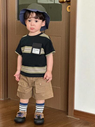 Dazy Kids مجموعة تي شيرت رقبة دائرية مخطط وشورت كارجو فضفاض للأطفال الصغار، قطعتان