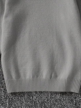 SHEIN 1 قطعة كنزة صوفية كاجوال كولومبية مريحة بلون أحادي فضفاضة بياقة عالية، مناسبة كطبقة أساسية أو ملابس خارجية للأولاد الصغار