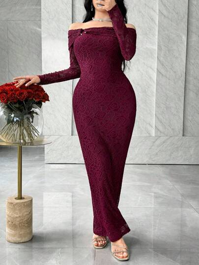 Modelyn فستان مناسب للنساء مزين بالدانتيل والإبزيم المعدني للكتف المكشوف