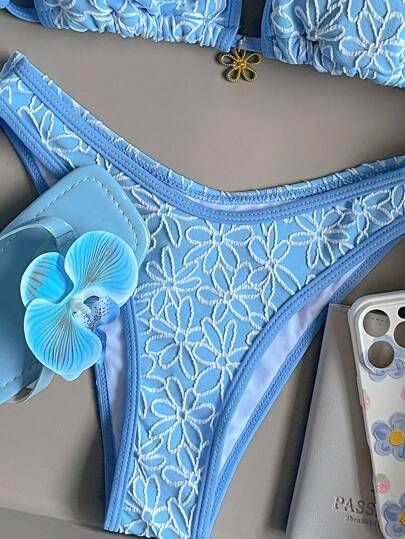 Swim Mod 2 حزمة ملابس صيفية شاطئية للنساء، ملابس علوية حمالات سباغيتي مزخرفة بنقشات زهور والجزء السفلي قصير قطعتي بكيني، بذلة السباحة