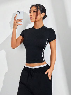 Easithlete ملابس علوية خزان رياضي مقصور الظهر من FeatherFit™ للنساء