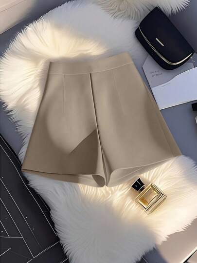 SHEIN Clasi شورت نسائي أنيق وعملي بجيوب وتصميم بسيط وأنيق، لون أحادي، مناسب للربيع والصيف