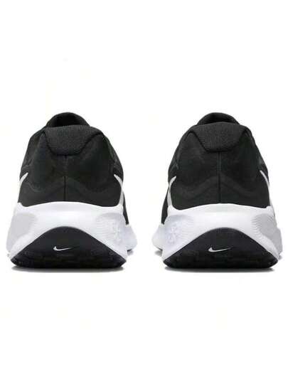 Nike أحذية ركض كاجوال مريحة مبطنة خفيفة الوزن للرجال من نايك موديل Revolution 7 FB2207-001