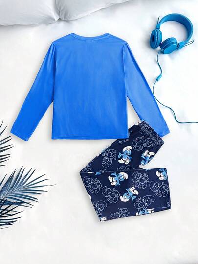 SHEIN X The Smurfs مجموعة بيجامة تتكون من قميص كم طويل وبنطال، مطبوعة برسوم كرتونية رياضية لطيفة للأولاد المراهقين، مناسبة للخريف/الشتاء، قطعتان