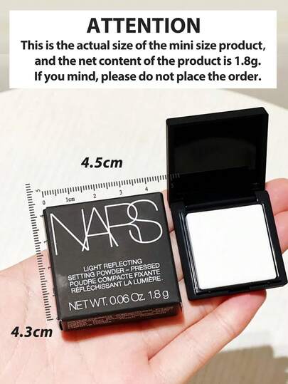 Nars مسحوق تثبيت إضاءة خافت - مضغوط #كريستال 1.8 جرام. هذه الصيغة الأيقونية تثبّت المكياج في مكانه طوال اليوم مع إنهاء ساطع. خفيف الوزن وسهل الامتزاج ، يثبّت الأساس بسهولة دون إضافة لون أو تغطية إضافية.