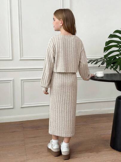 SHEIN مجموعة جاكيت كارديجان طويلة الأكمام ذات رقبة على شكل V مع فستان ماكسي ضيق مناسبة للفتيات المراهقات، أنيقة وأنيقة بطراز فرنسي، مناسبة للأيام العادية، الخروجات غير الرسمية، العودة إلى المدرسة