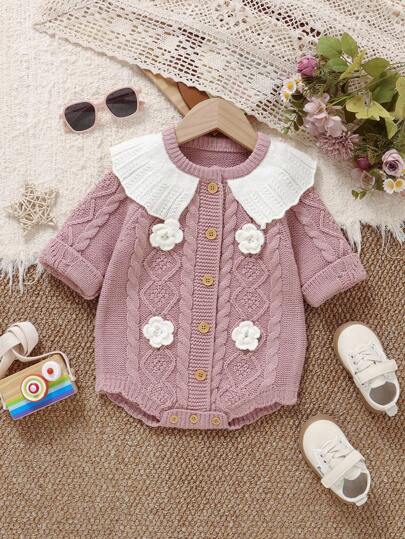 SHEIN Vintaside Kids 1 قطعة بوديسوت مفصلة بياقة بيتر بان مصنوعة من الصوف للأطفال، مزينة بزخارف زهرية ثلاثية الأبعاد، بأكمام طويلة وقطعة واحدة بشكل مثلث، بطراز أميرة لفتيات الأطفال، كنزة صوفية للفتيات الرضع، كارديجان صوفي للفتيات الرضع، ملابس صوفية للفتيات