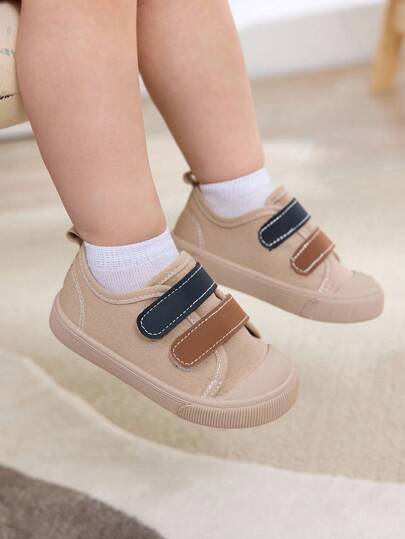 Cozy Pixies زوج واحد من أحذية رياضية كاجوال قماش كاكي، تصميم أنيق بأشرطة الالتصاق، مريحة للارتداء اليومي والرياضة والأنشطة الخارجية في جميع الفصول