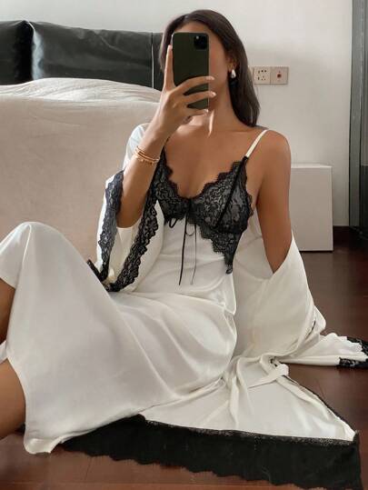 DAZY مجموعة بيجامات للنساء: رداء مزين بالدانتيل ذو لونين متباينين وحزام، وفستان نوم مخملي للخريف والشتاء رمضان
