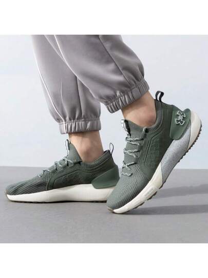 Under Armour حذاء رياضي رجالي جديد من HOVR مصنوع من جلد الغزال الممتص للصدمات وجيد التهوية للركض