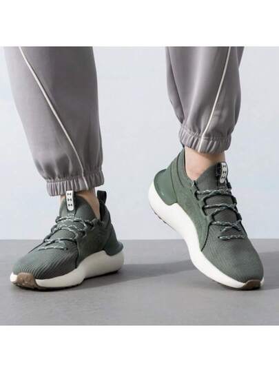 Under Armour حذاء رياضي رجالي جديد من HOVR مصنوع من جلد الغزال الممتص للصدمات والقابل للتنفس للركض