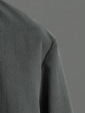 Manfinity Homme طقم رجالي كاجوال من قميص وبنطلون لون أساسي رمادي، طقم ملابس مريح، قميص بأكمام طويلة وبنطلون، بأسلوب العملة القديمة، ملابس خريفية