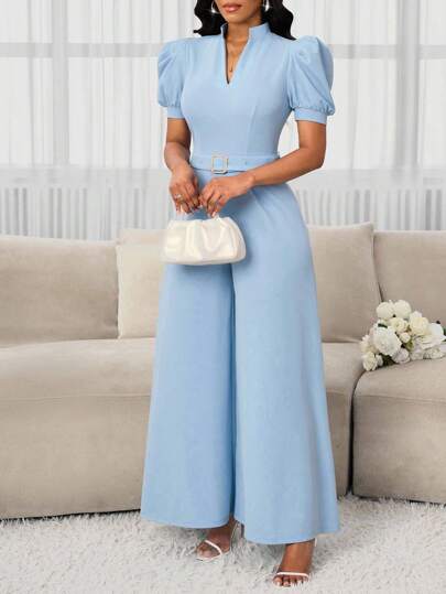 SHEIN Lady بذلة نسائية أنيقة بأكمام منتفخة وياقة واقفة وياقة على شكل حرف V وخصر نحيف وحزام معدني ضيق، مناسبة للعطلات والتنقل، بساقات واسعة وقصة على شكل حرف A، قابلة للارتداء في جميع المواسم، مناسبة لحضور حفلات الزفاف