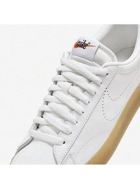 Nike حذاء تنس كلاسيك AC الرياضي الرجالي ذو الرقبة المنخفضة