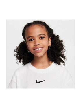 Nike قميص بنات نايك الأساسي الكبير للفتيات باللون الأبيض