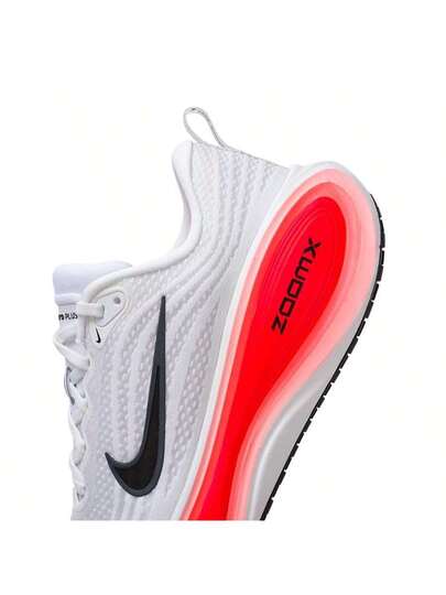 حذاء جري ZoomX للرجال مزود ببطانة عالية الارتداد من إسفنج ZoomX حذاء رجالي NIKE VOMERO PLUS حذاء رياضي خفيف الوزن لممارسة التمارين الخارجية حذاء كاجوال مريح وجيد التهوية HV8150-100