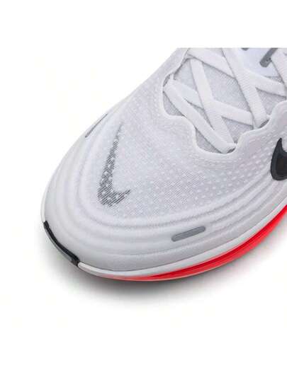 حذاء جري ZoomX للرجال مزود ببطانة عالية الارتداد من إسفنج ZoomX حذاء رجالي NIKE VOMERO PLUS حذاء رياضي خفيف الوزن لممارسة التمارين الخارجية حذاء كاجوال مريح وجيد التهوية HV8150-100