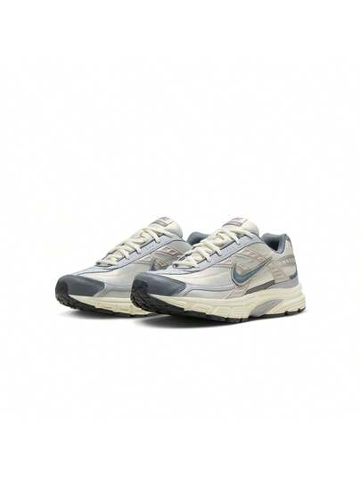 Nike أحذية الجري للرجال من نايك إنيشيتور بلون العظم الفاتح والرمادي الدخاني وحليب جوز الهند والمعدن المطلي