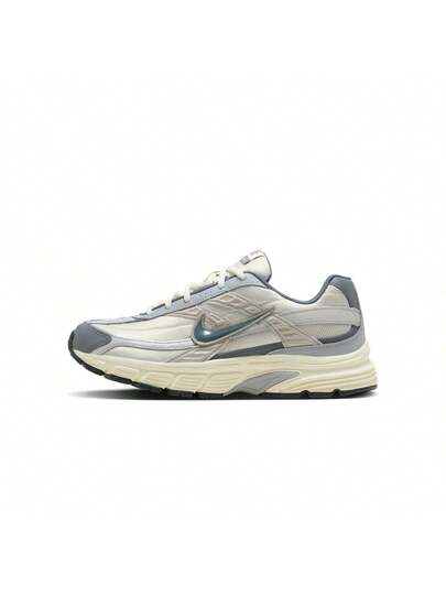 Nike أحذية الجري للرجال من نايك إنيشيتور بلون العظم الفاتح والرمادي الدخاني وحليب جوز الهند والمعدن المطلي