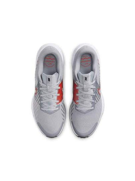 Nike أحذية الجري للرجال نايك رن ديفاي بلون رمادي ذئبي/أحمر ساطع-أسود-أبيض