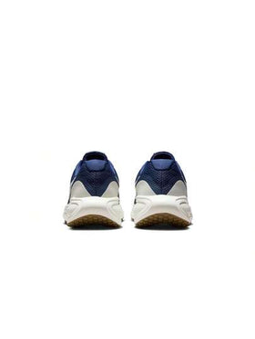 Nike أحذية الجري على الطرق للرجال نايك ريفولوشن 8 باللون الأبيض/الأسود-البطل الأزرق