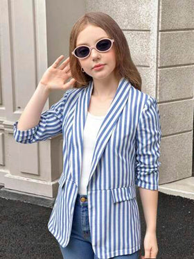 SHEIN بلوزة كاجوال أنيقة للفتيات المراهقات، ذات ياقة شال مخطط باللون الأزرق والأبيض من الكتان، بأكمام ثلاثة أرباع مطوية، بلوزة مخططة مناسبة للارتداء اليومي في فصلي الخريف والربيع