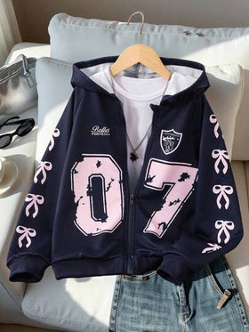 SHEIN جاكيت رياضية كاجوال للفتيات المراهقات، برسومات أرقام وربطات، وسويت شيرت بغطاء رأس وسحّاب