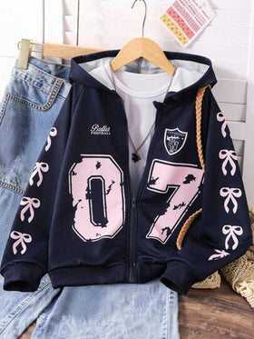 SHEIN جاكيت رياضية كاجوال للفتيات المراهقات، برسومات أرقام وربطات، وسويت شيرت بغطاء رأس وسحّاب