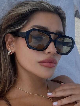 زوج من النظارات الشمسية للنساء بإطار بولي كربونات بتصميم بوليجون عتيق ذو جسر مزدوج، بطراز الشارع الموضة الشخصية