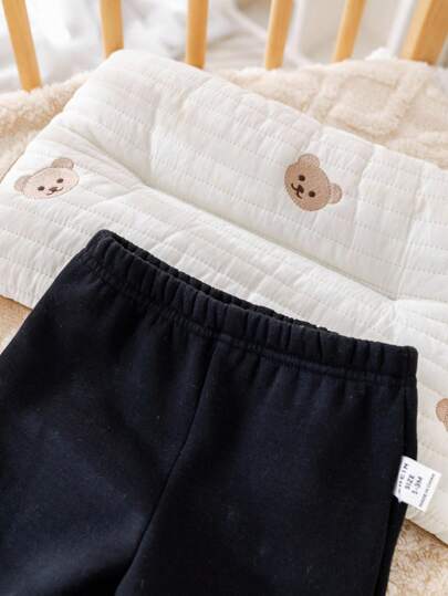 SHEIN طقم ملابس رضيع بنت/ولد مكون من 3 قطع: جمبسوت بأكمام طويلة مخططة + بنطلون رياضي أسود + قبعة بغطاء، طراز كاجوال للخريف/الشتاء