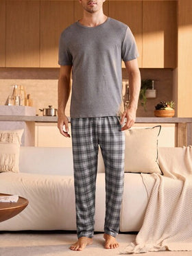 Manfinity Underwear&Sleepwear Basics بيجامة رجالية كبيرة الحجم بسروال مربعات وقميص أكمام قصيرة بلون سادة