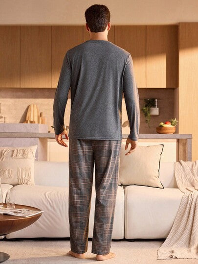Manfinity Underwear&Sleepwear Basics مجموعة بيجامة رجالية من ملابس علوية كم طويل وبنطلون مربعات مع جيب، ملابس نوم وراحة للرجال، ملابس خريف وشتاء