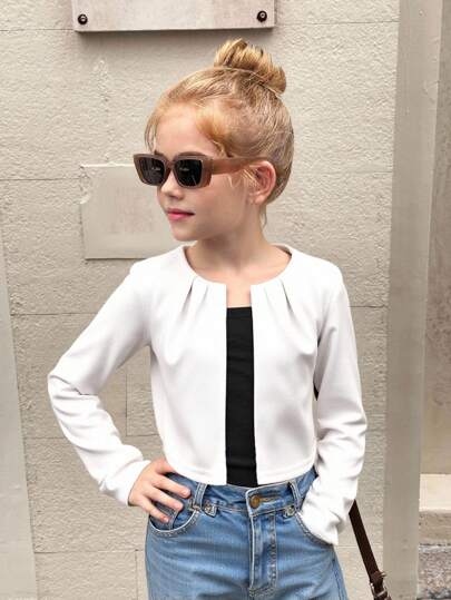 SHEIN Serisse Kids جاكيت قصيرة ذات أكمام ثلاثة أرباع للفتاة الصغيرة بياقة دائرية مفتوحة من الأمام مع طيات، لونها أحادي، متعددة الاستخدامات والملائمة لارتداء اليومي، للعودة إلى المدرسة