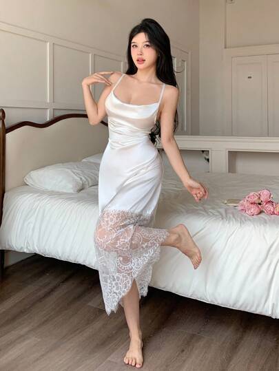 SHEIN قميص نوم نسائي من الدانتيل والرقعة بتصميم ظهر مكشوف