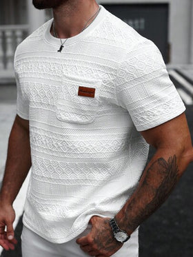 Manfinity CasualCool قميص تي شيرت رجالي بتصميم هندسي ملون ذو جيب على الصدر الأيسر مع شعار، مناسب للحفلات والعطلات والمكتب والمنزل والخارج، هدية مثالية للصديق أو الزوج