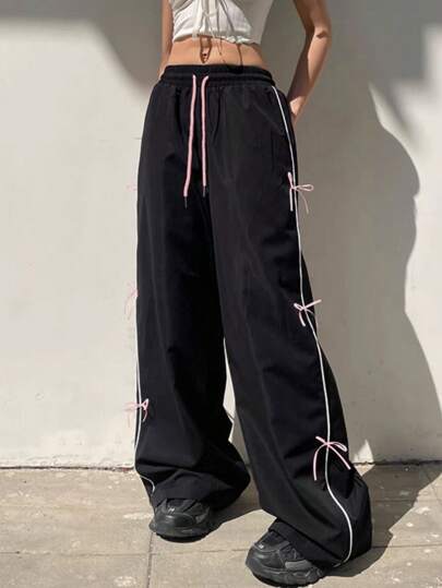 SHEIN Explorewe بنطال رياضي بساق واسعة بخصر مطاطي باللون الأسود مع حواف بيضاء ذو طراز أمريكي رجعي مناسب للفتيات المراهقات للاستخدام اليومي والشارع وأسلوب الموضة العصري
