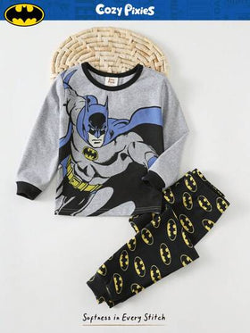 SUPERMAN X Cozy Pixies طقم بيجامة مكون من ملابس علوية كم طويل برقبة طاقم وبنطال طويل بخصر مطاطي ذو نمط كرتوني للأولاد، قطعتان، مصنوع من قماش ناعم محبوك