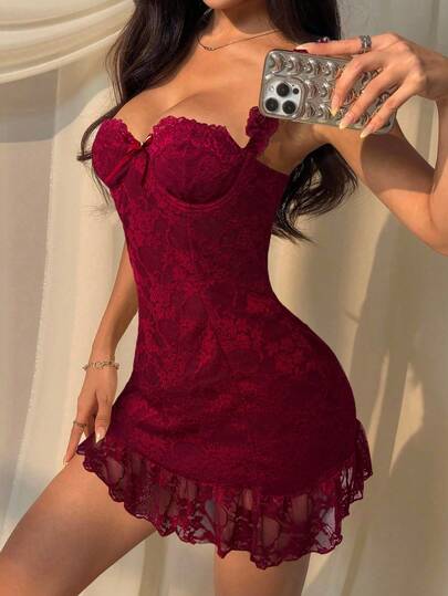 SHEIN EZwear فستان قصير أنيق بدون أكمام مع زخرفة وردية من الدانتيل البرغندي