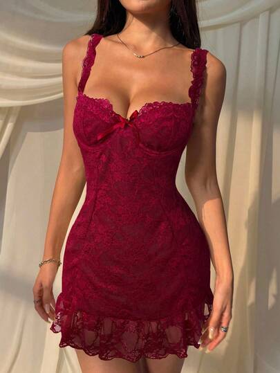 SHEIN EZwear فستان قصير أنيق بدون أكمام مع زخرفة وردية من الدانتيل البرغندي