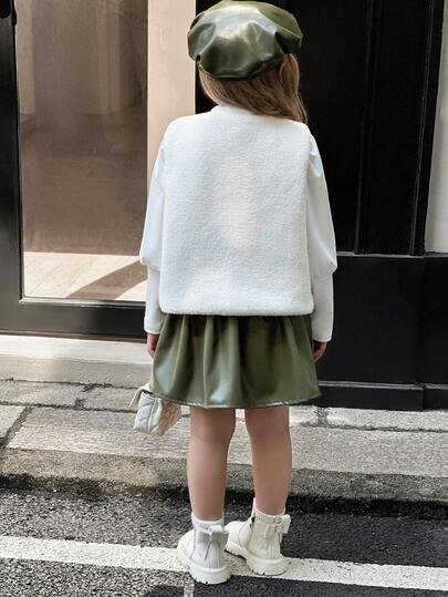 SHEIN Elladie kids طقم ملابس خريفي/شتوي للفتيات الصغيرات يتكون من: قبعة جلد خضراء، توب أبيض طويل الأكمام مريح، سترة فليس بيضاء، تنورة جلد خضراء