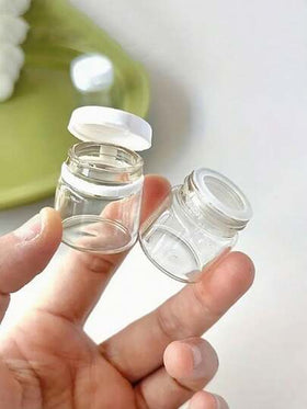 10 جرام برطمان زجاجي صغير للكريمات التجميلية مع غطاء أبيض، عطر خفيف، حاوية سفر صغيرة محمولة لمنتجات العناية بالبشرة | ضروريات التجميل، مستلزمات السفر الجمالية، زجاجة قابلة لإعادة التعبئة