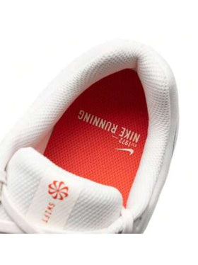 Nike حذاء رن سويفت 3 الرجالي للجري على الطرقات، مصنوع من قماش شبكي يسمح بالتهوية مع بطانة مريحة.