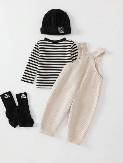 SHEIN Playful Pals مجموعة ملابس للأطفال الرضع الصبيان للربيع/الخريف، تتكون من بلوزة رياضية بياقة طاقم ذات تصميم أسود وأبيض مخطط وبنطال بحمالات بيج بسيط، مناسبة للخروجات والارتداء اليومي والرياضة والحفلات، مجموعة ملابس شتوية مريحة للأطفال الرضع الصبيان، مج