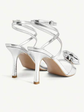 CUCCOO CHICEST صندل بحزام كاحل مزين بوردة معدنية فضية، أنيق وعصري للمناسبات الرسمية، ذو كعب عالي وأصبع مستدير