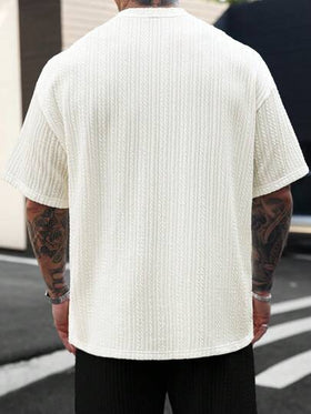 Manfinity Homme قميص تي شيرت قصير الأكمام بياقة دائرية بأسلوب عطلة رجالي كاجوال، مثالي لعطلة شاطئ هاواي، وكذلك لمهرجانات الموسيقى واليومي، مما يجعله هدية ممتازة للأصدقاء أو الأزواج. مناسب للارتداء في جميع فصول السنة، خاصة الربيع والصيف.